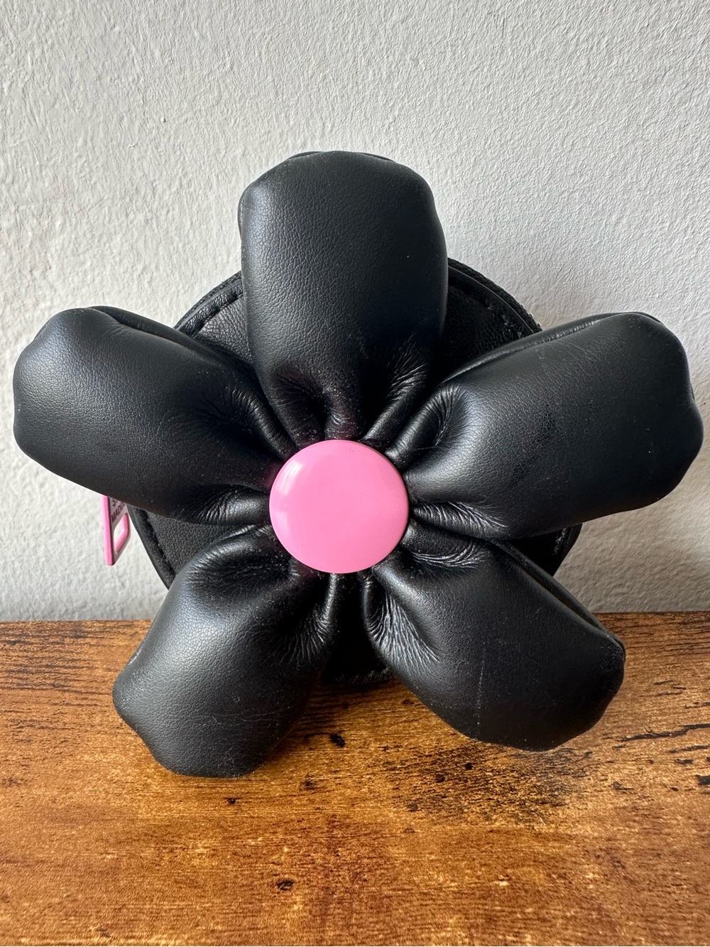 Steve Madden Black Flower Coin Pouch Bag Charm Keychain with Pink Center NWOT